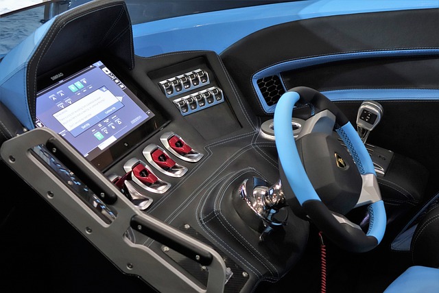 冲突谁来帮？ 兰特冷观队友冲突鼓掌谈笑：我跟人.